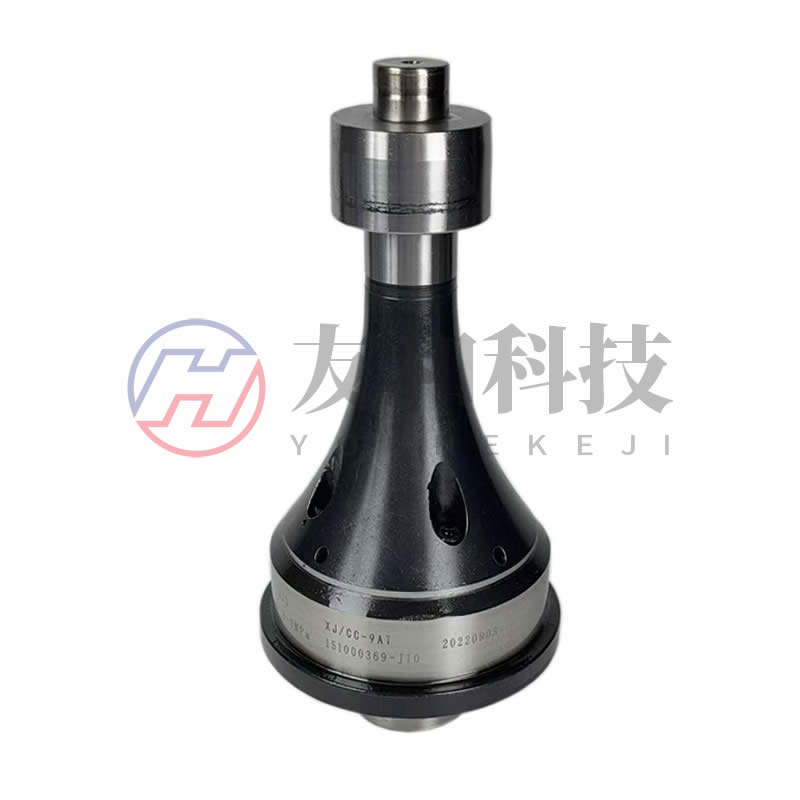 薄壁件内孔及端面的精车加工夹具